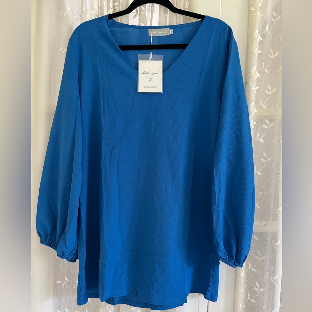 Belongsci, long sleeve, cornflower blue, v-neck blouse,size XL new with tags.